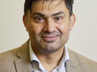 Dr Shazad Farooq